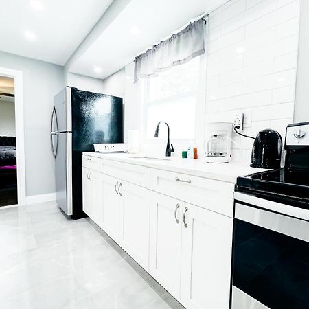 2 Homes, 1 Stay-7Br Niagara Falls Compound Εξωτερικό φωτογραφία