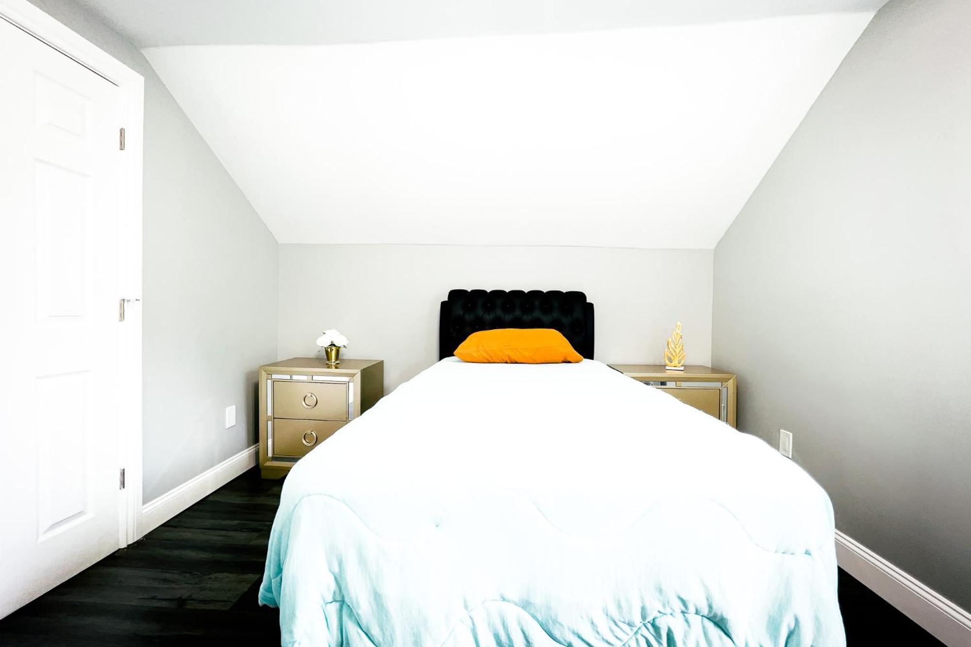 2 Homes, 1 Stay-7Br Niagara Falls Compound Εξωτερικό φωτογραφία