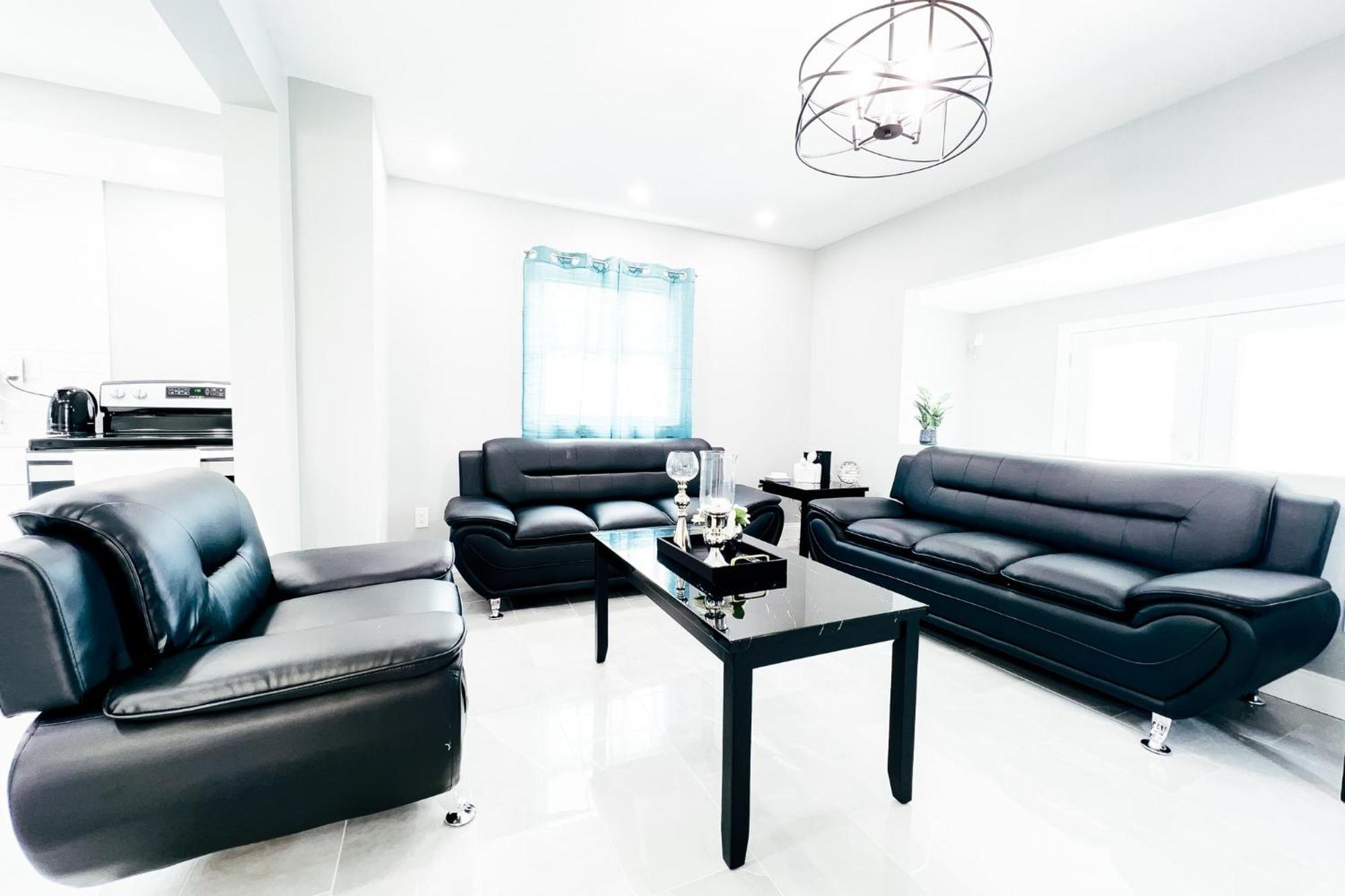 2 Homes, 1 Stay-7Br Niagara Falls Compound Εξωτερικό φωτογραφία