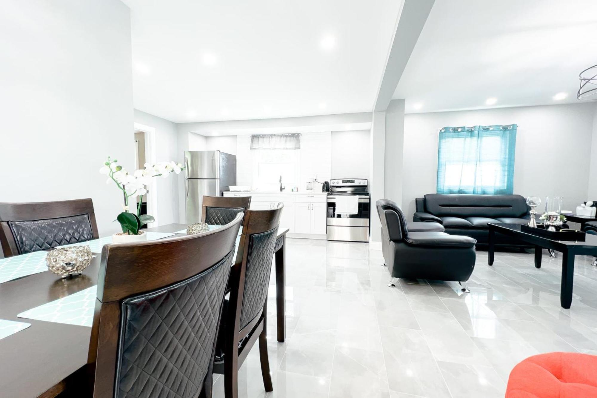 2 Homes, 1 Stay-7Br Niagara Falls Compound Εξωτερικό φωτογραφία
