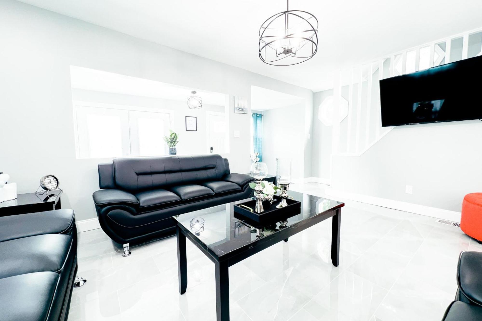 2 Homes, 1 Stay-7Br Niagara Falls Compound Εξωτερικό φωτογραφία
