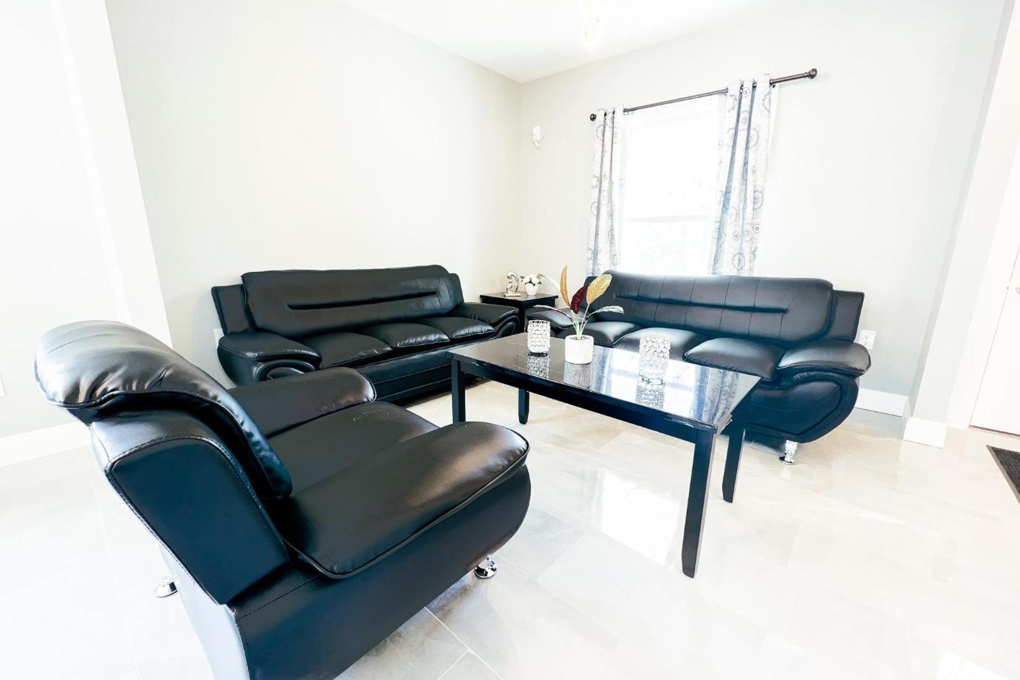 2 Homes, 1 Stay-7Br Niagara Falls Compound Εξωτερικό φωτογραφία