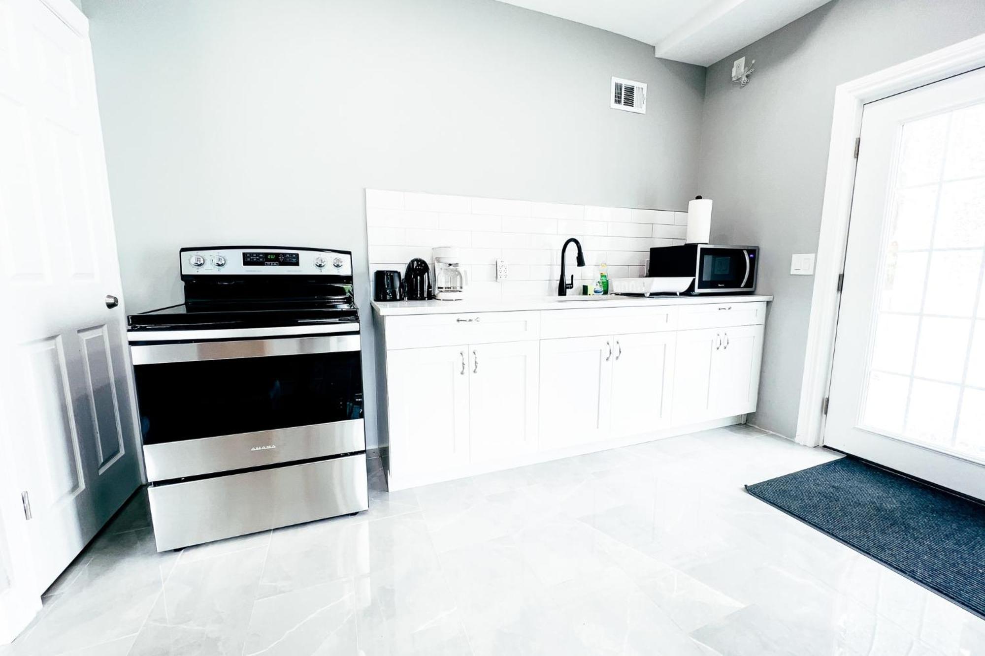 2 Homes, 1 Stay-7Br Niagara Falls Compound Εξωτερικό φωτογραφία
