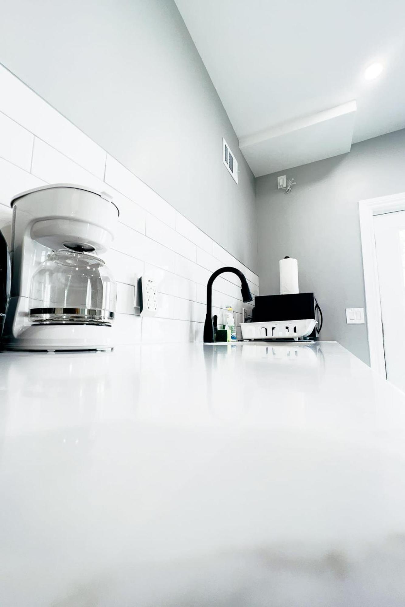 2 Homes, 1 Stay-7Br Niagara Falls Compound Εξωτερικό φωτογραφία