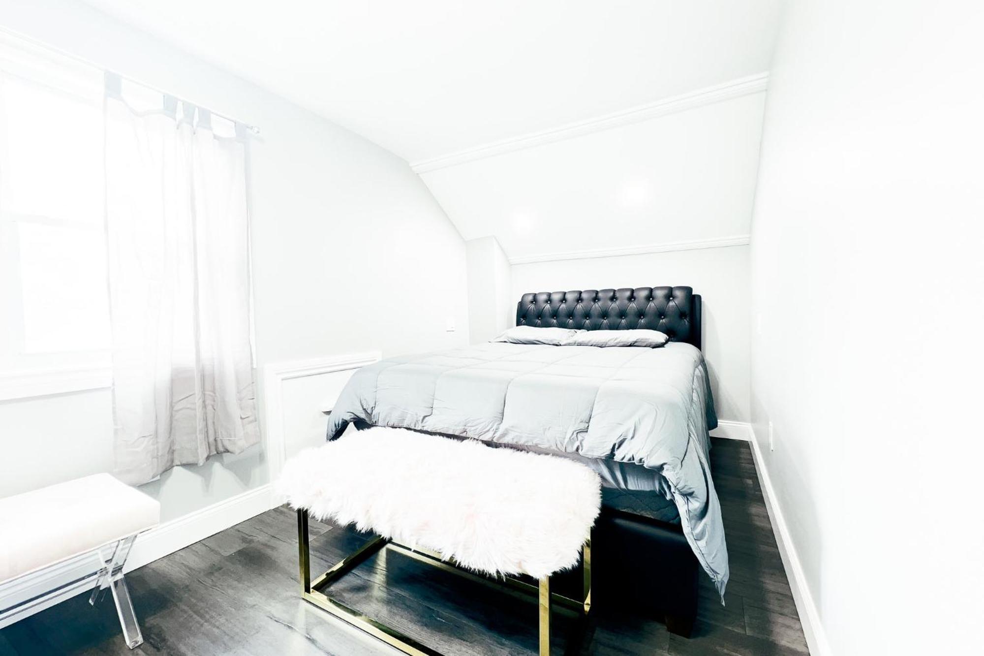 2 Homes, 1 Stay-7Br Niagara Falls Compound Εξωτερικό φωτογραφία